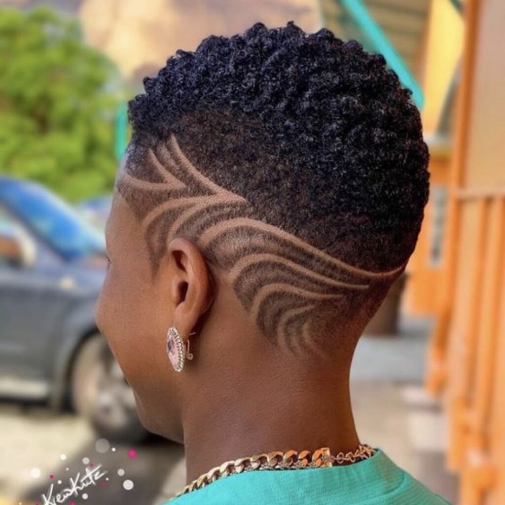 Wavy Design with Juicy Curls